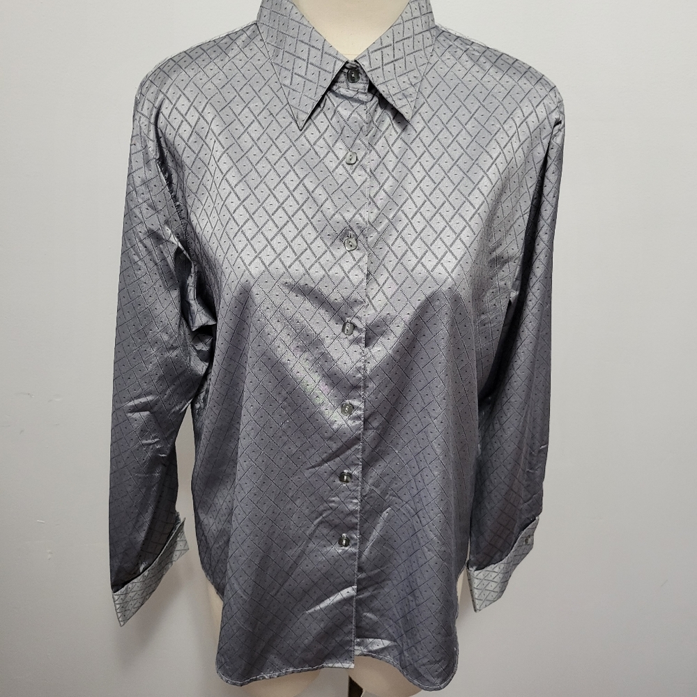 Foxcroft silver metallic jacquard button down size 16p
